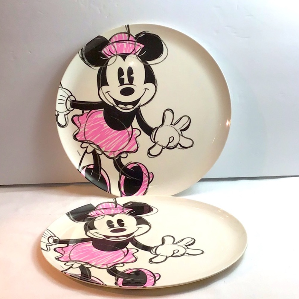 Minnie Mouse Melmac™️ dinner plates